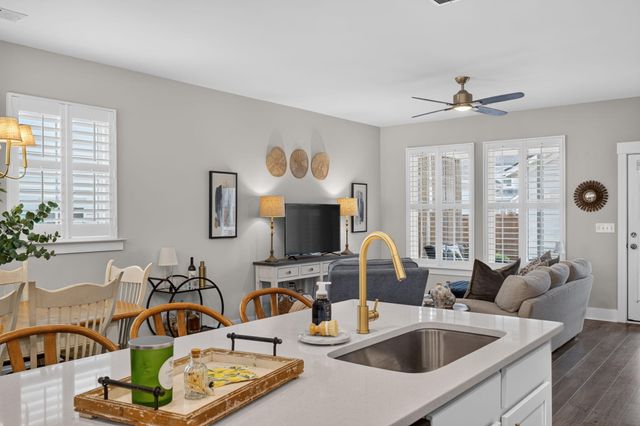 313 Eclipse Street, Summerville, SC 29486