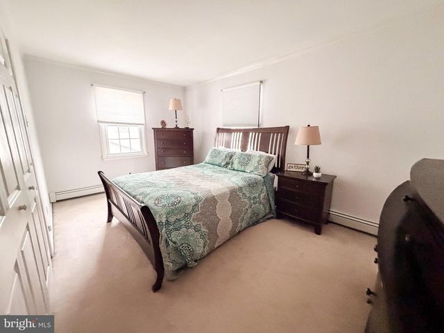 401 CHESTER AVE, Bellmawr, NJ 08031