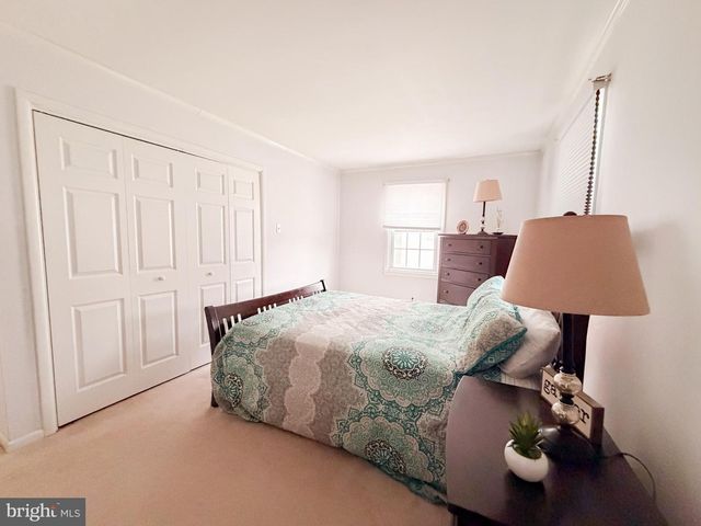 401 CHESTER AVE, Bellmawr, NJ 08031