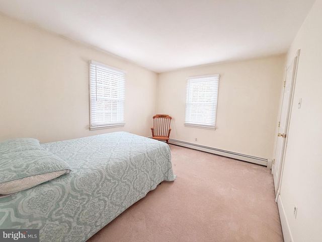 401 CHESTER AVE, Bellmawr, NJ 08031