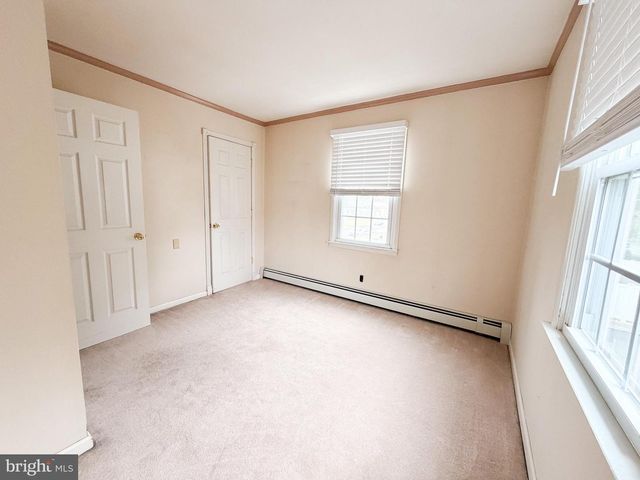 401 CHESTER AVE, Bellmawr, NJ 08031