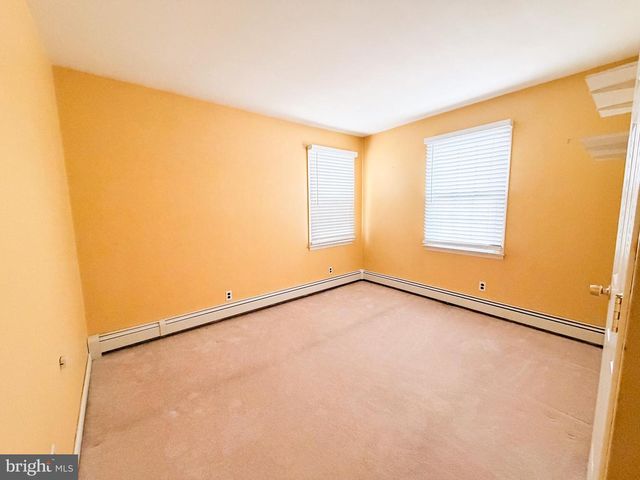 401 CHESTER AVE, Bellmawr, NJ 08031