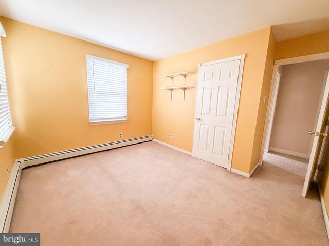401 CHESTER AVE, Bellmawr, NJ 08031