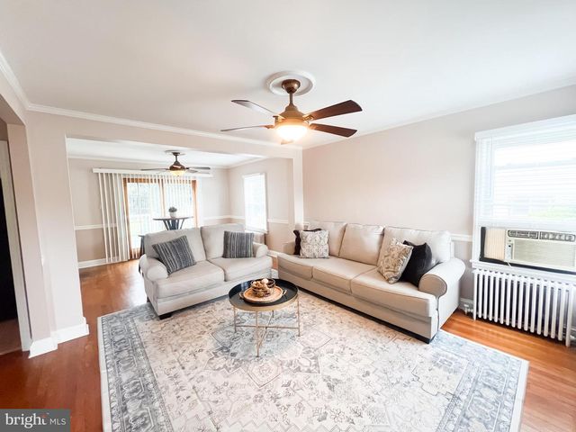 401 CHESTER AVE, Bellmawr, NJ 08031