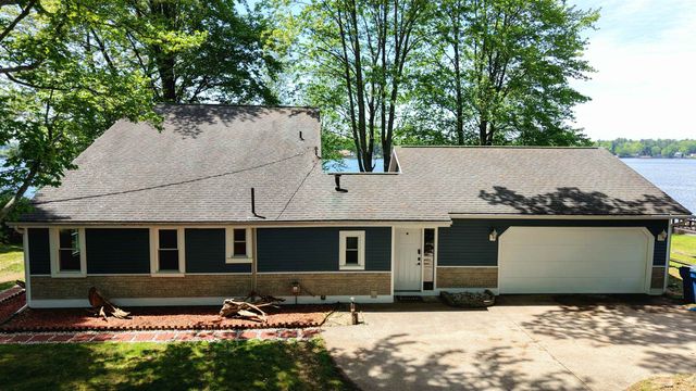 2669 N Lakeview Drive, Sanford, MI 48657