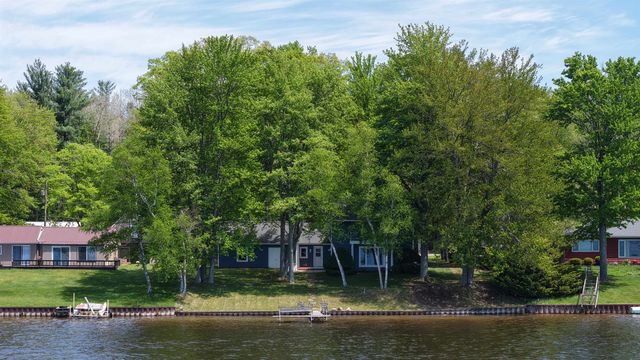 2669 N Lakeview Drive, Sanford, MI 48657