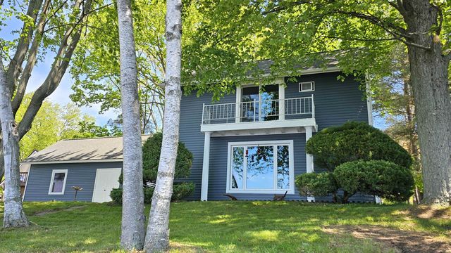 2669 N Lakeview Drive, Sanford, MI 48657