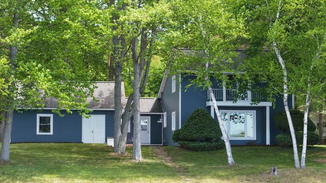 2669 N Lakeview Drive, Sanford, MI 48657