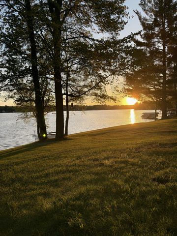 2669 N Lakeview Drive, Sanford, MI 48657