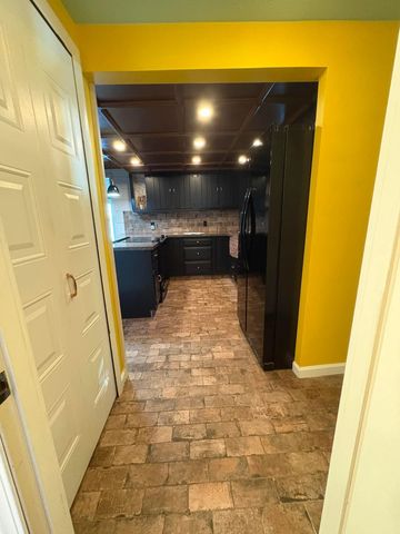 2669 N Lakeview Drive, Sanford, MI 48657