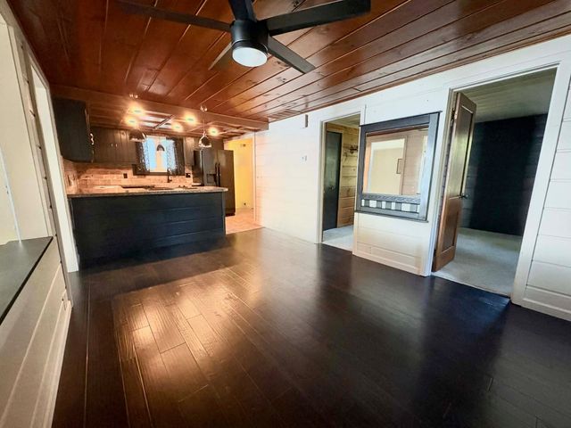 2669 N Lakeview Drive, Sanford, MI 48657