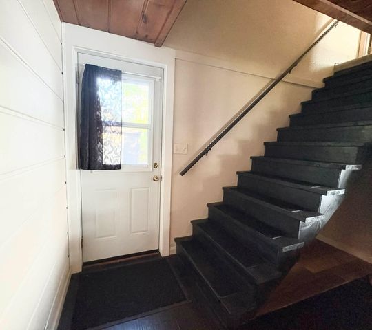 2669 N Lakeview Drive, Sanford, MI 48657