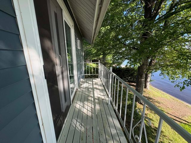 2669 N Lakeview Drive, Sanford, MI 48657