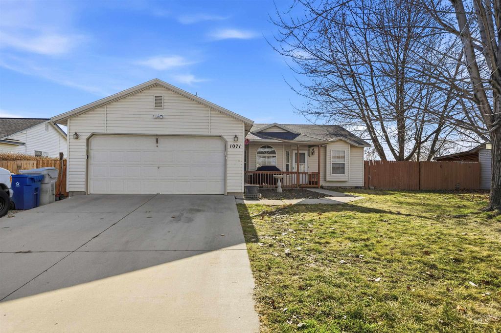 1071 Valley Court, Middleton, ID 83644