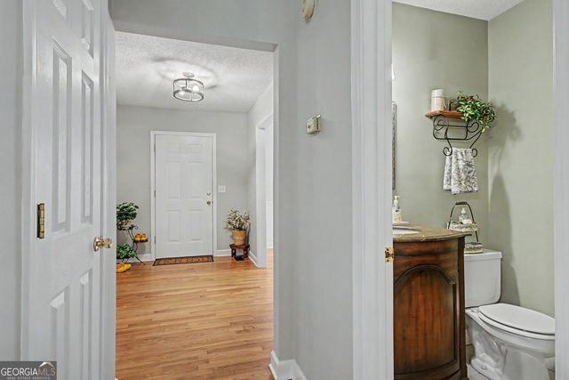 140 Thomas Crossing Drive, Newnan, GA 30265