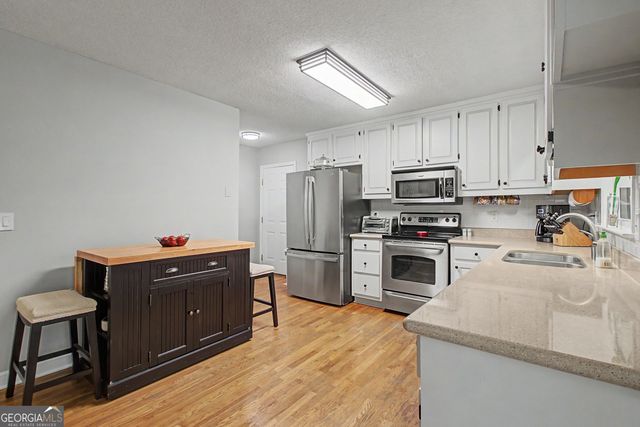 140 Thomas Crossing Drive, Newnan, GA 30265