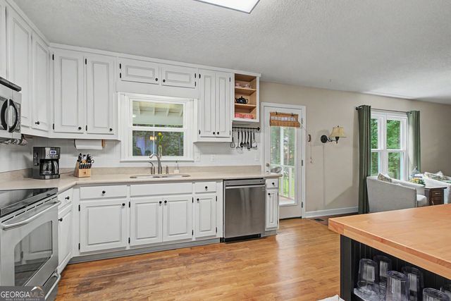 140 Thomas Crossing Drive, Newnan, GA 30265