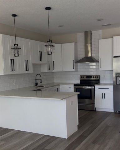 1919 30TH AVENUE N, St Petersburg, FL 33713