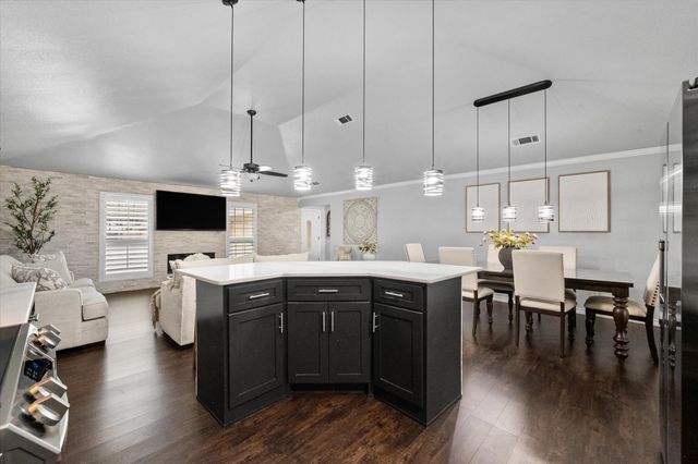 3104 Creekwood Lane, Fort Worth, TX 76123