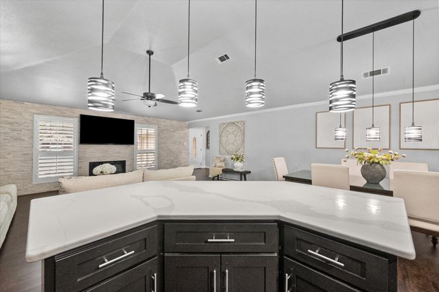 3104 Creekwood Lane, Fort Worth, TX 76123