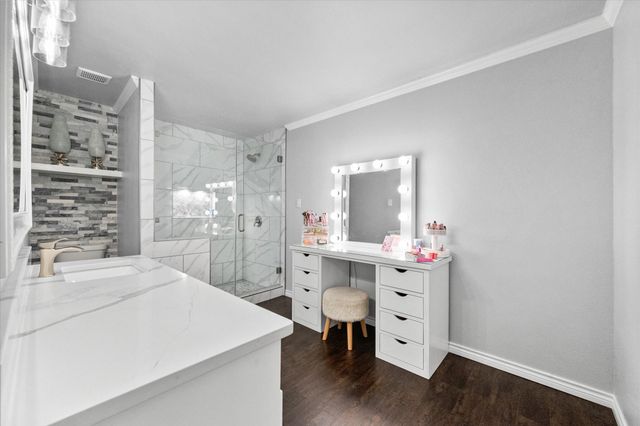 3104 Creekwood Lane, Fort Worth, TX 76123