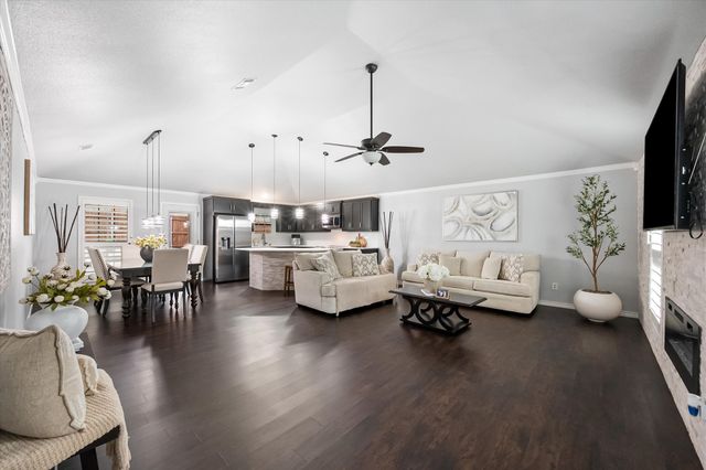 3104 Creekwood Lane, Fort Worth, TX 76123