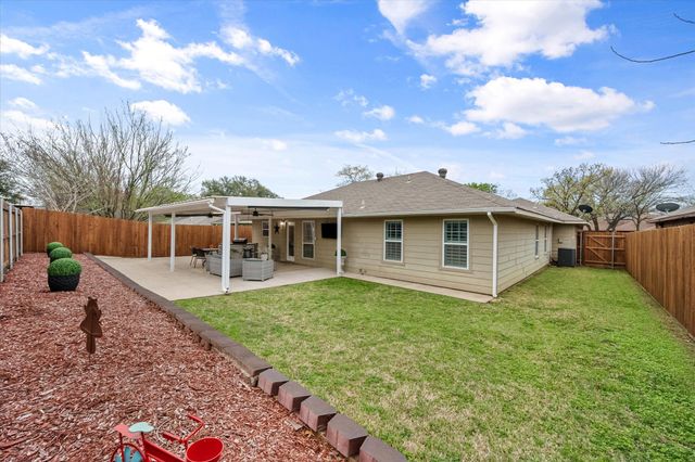 3104 Creekwood Lane, Fort Worth, TX 76123