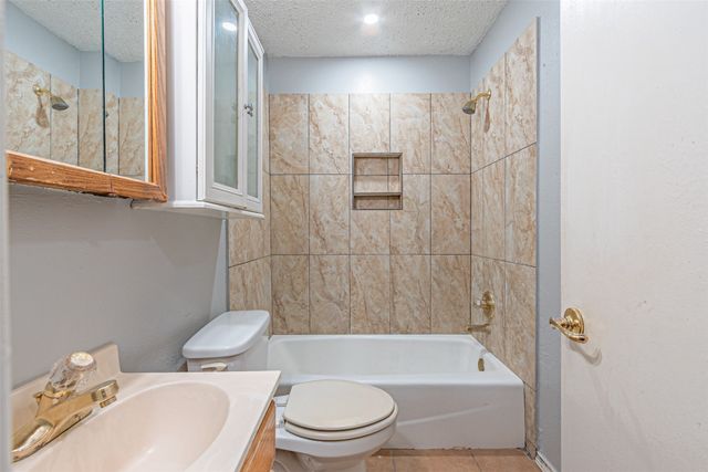 2009 Meadow Lark Lane, Irving, TX 75060