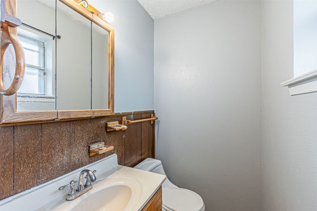2009 Meadow Lark Lane, Irving, TX 75060