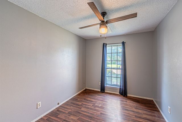 2009 Meadow Lark Lane, Irving, TX 75060