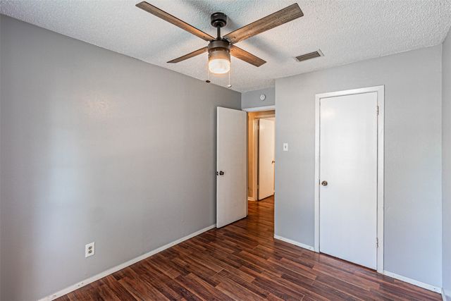 2009 Meadow Lark Lane, Irving, TX 75060