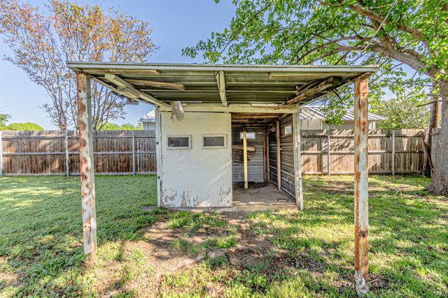 2009 Meadow Lark Lane, Irving, TX 75060