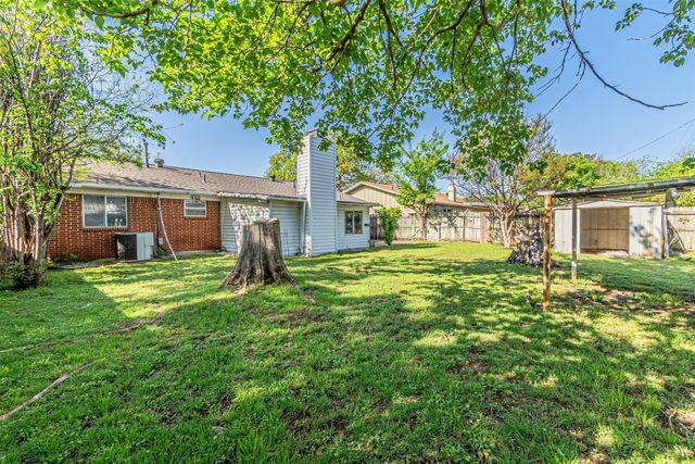 2009 Meadow Lark Lane, Irving, TX 75060