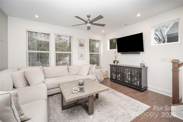 4004 Capital Ridge Court, Charlotte, NC 28205