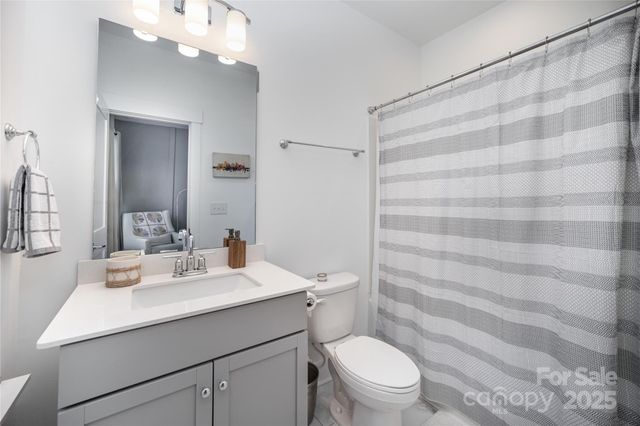 4004 Capital Ridge Court, Charlotte, NC 28205