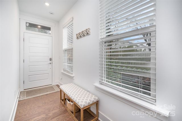 4004 Capital Ridge Court, Charlotte, NC 28205