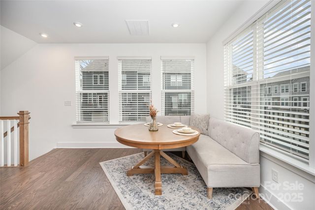 4004 Capital Ridge Court, Charlotte, NC 28205