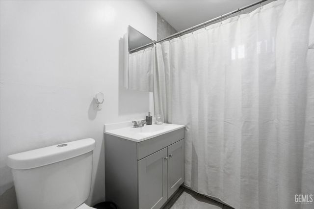 804 Ann Arbor Drive, Bakersfield, CA 93308