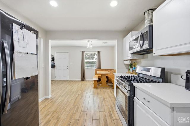 804 Ann Arbor Drive, Bakersfield, CA 93308