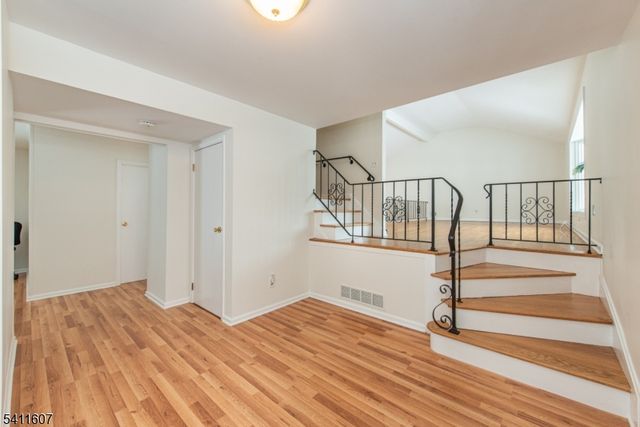 19 Trouville Dr, Parsippany-troy Hills Twp., NJ 07054