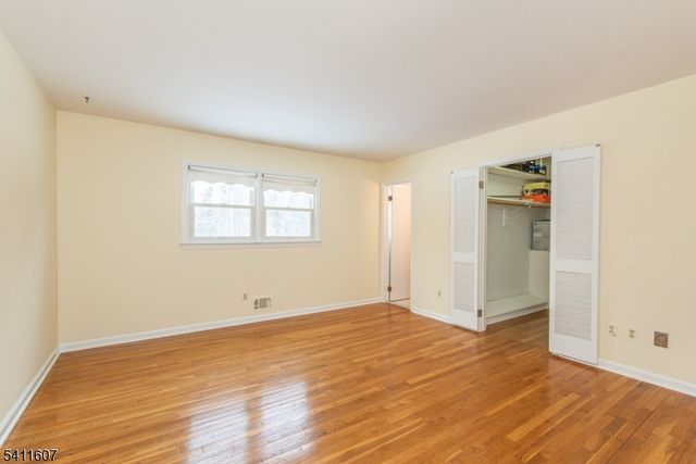 19 Trouville Dr, Parsippany-troy Hills Twp., NJ 07054