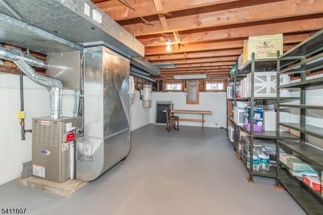 19 Trouville Dr, Parsippany-troy Hills Twp., NJ 07054