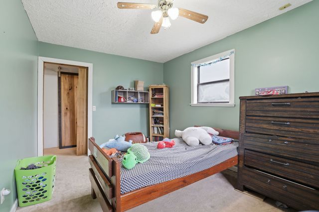 1650 Little Fish Trap Rd, Lawrenceburg, TN 38464