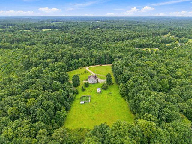 1650 Little Fish Trap Rd, Lawrenceburg, TN 38464
