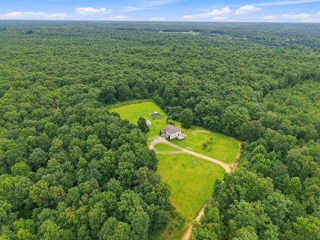 1650 Little Fish Trap Rd, Lawrenceburg, TN 38464