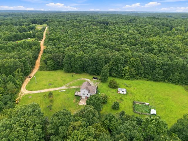 1650 Little Fish Trap Rd, Lawrenceburg, TN 38464