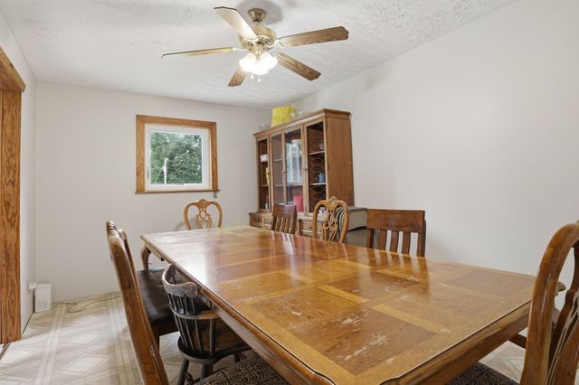 1650 Little Fish Trap Rd, Lawrenceburg, TN 38464