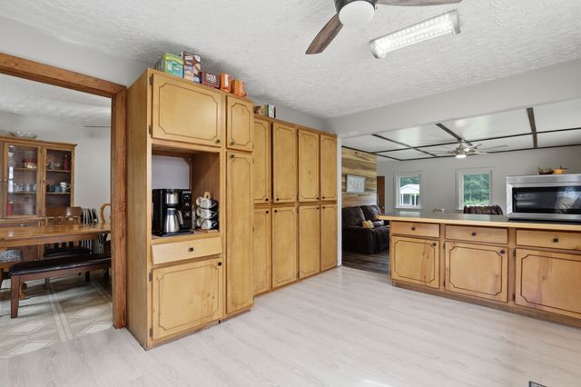 1650 Little Fish Trap Rd, Lawrenceburg, TN 38464