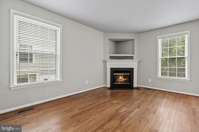 1208 NE CAMBRIA TER NE, Leesburg, VA 20176
