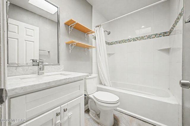 7550 E Rio Verde Drive, Tucson, AZ 85715